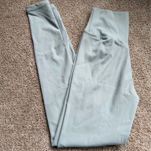 P'tula Sage Green High-Waist Leggings